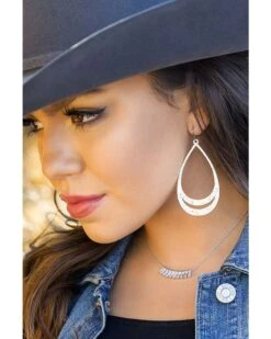 Montana Silversmiths Women's Think Twice Teardrop Earrings -Twisted X Sales 2000325870 040 P3