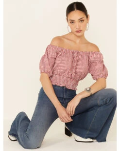 Beyond The Radar Women's Gingham Off-Shoulder Peasant Crop Top