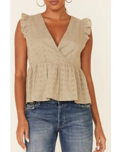 Wishlist Women's Gucci Eyelet Ruffle Surplice Short Sleeve Babydoll Top 8 Wishlist Women's Gucci Eyelet Ruffle Surplice Short Sleeve Babydoll Top -Twisted X Sales 2000349957 341 P3