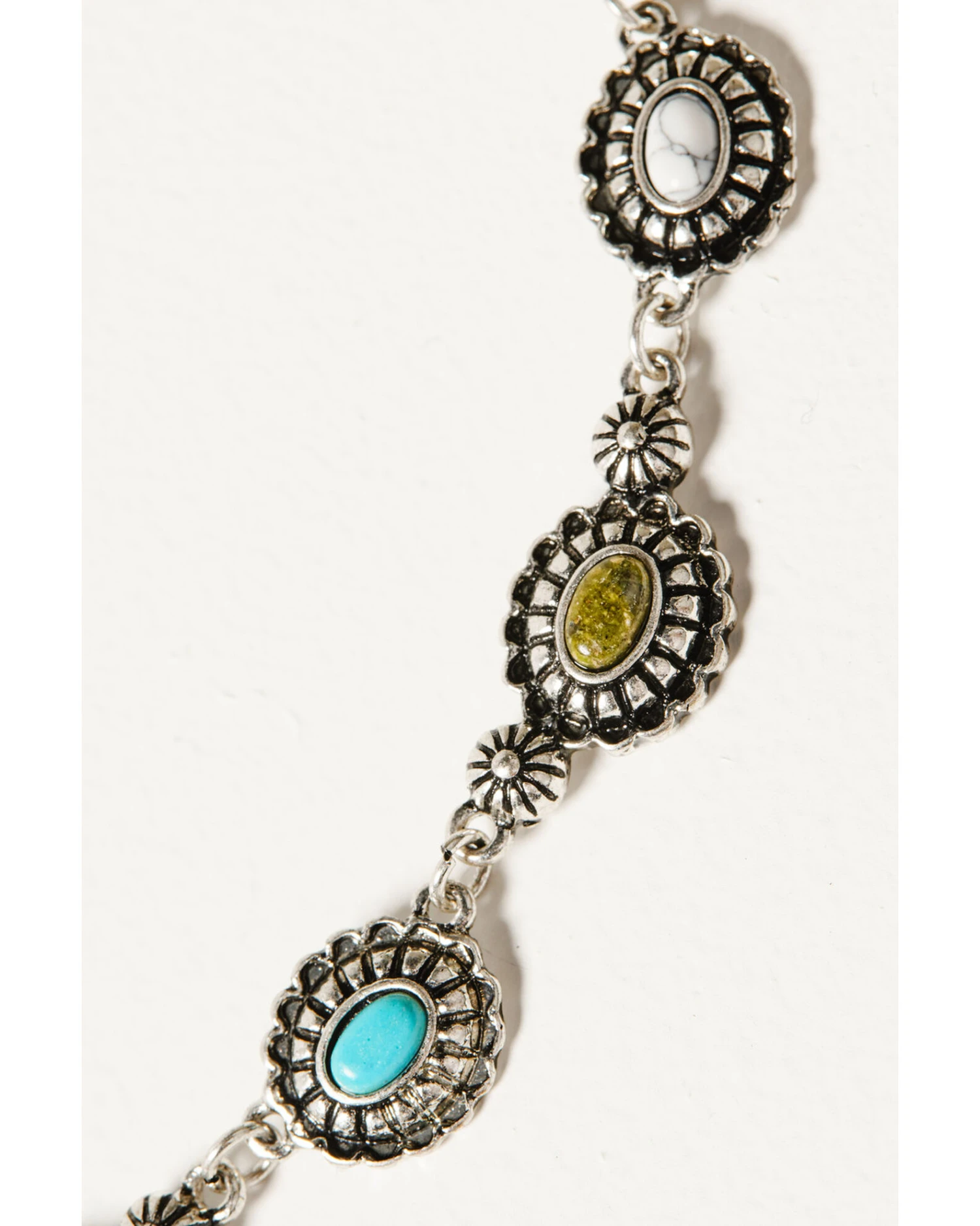 Shyanne Women's Bisbee Falls Concho Choker Necklace Set 5 Shyanne Women's Bisbee Falls Concho Choker Necklace Set - Image 3