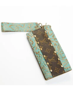 Keep It Gypsy Women's Fallon Tooled Wristlet Wallet